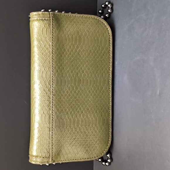Zara Green Faux Leather Mini Purse With Beaded Strap. - Picture 3 of 12
